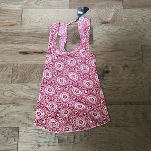 Crisscross back loose fit tank